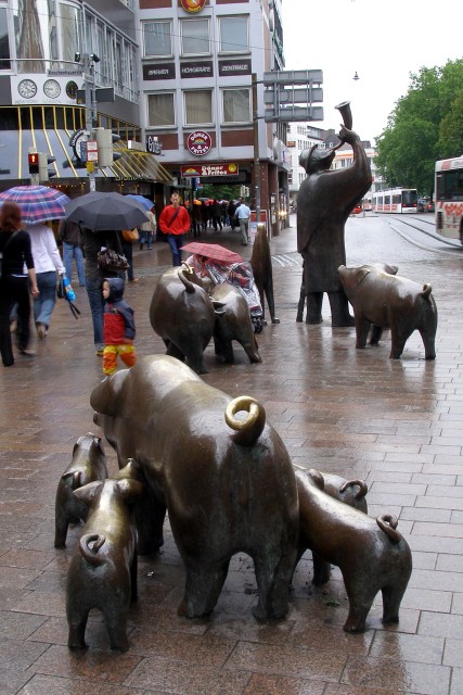Bronze statues in Bremen