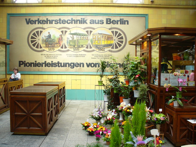 Berlin - Jugendstil im U-Bahnhof (Art Nouveau in a Berlin Tube station)