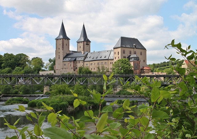 Rochlitz: Blick von der Mulde zum Schloss