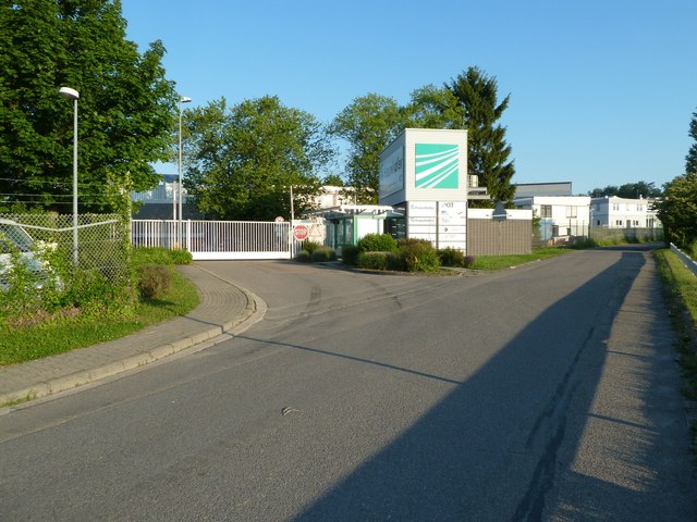Einfahrt zum Fraunhofer-Institut für Chemische Technologie