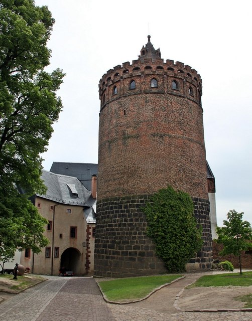 Leisnig: Blick auf den Bergfried der Kernburg von Burg Mildenstein