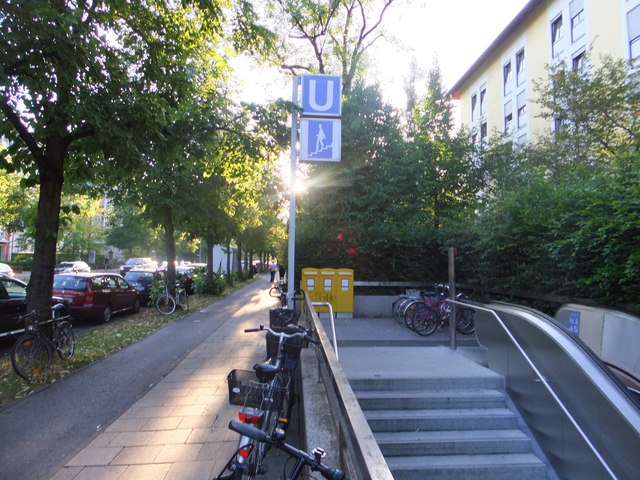 München - Ubahnstation Maillingerstraße