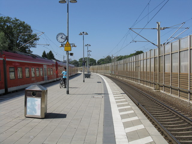 Augsburg-Hochzoll Bahnhof (Augsburg-Hochzoll station)