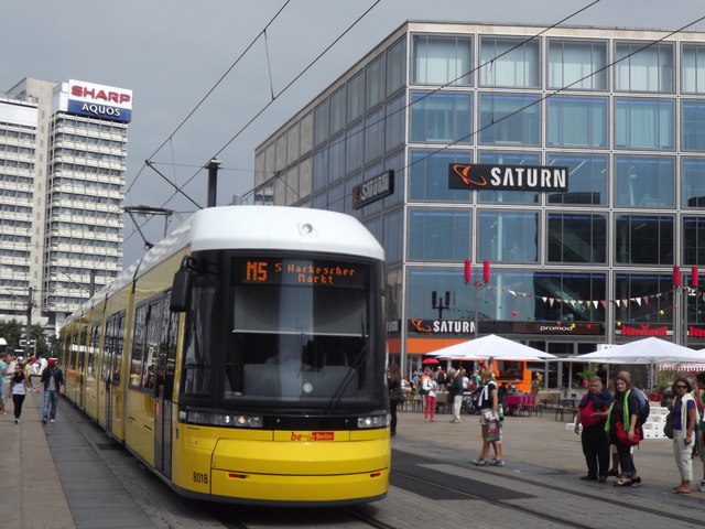 Berlin - Tram am Alexanderplatz