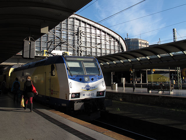 TRAXX Lokomotive bei Hamburg Hauptbahnhof
