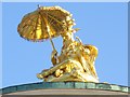 UUU6607 : Sanssouci - Dachfigur auf dem Chinesisches Haus (Figure on Roof of the Chinese House) von Colin Smith