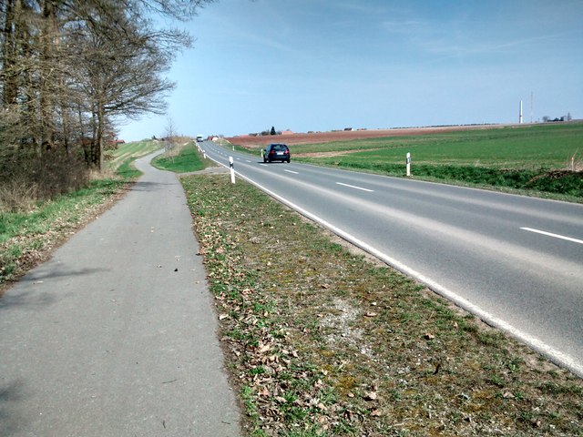 Straße von Pirkach nach Mausdorf