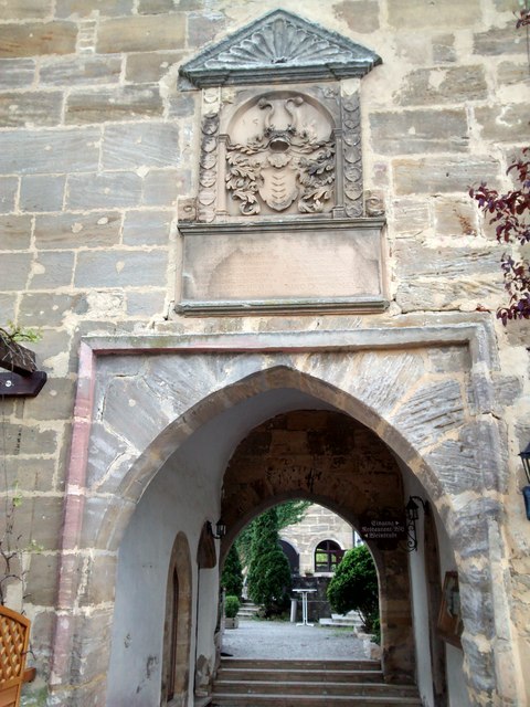 Schloss(hotel) Wiesenthau - Eingangsportal