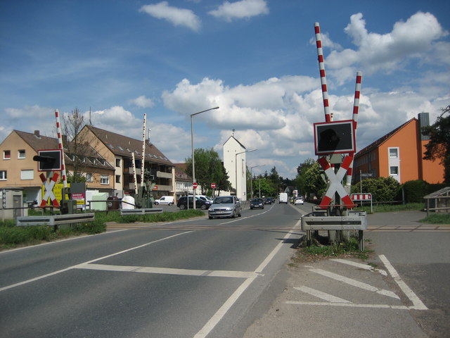 Nürnberg - Ziegelstein, Bahnübergang der "Gräfenbergbahn" am Bierweg