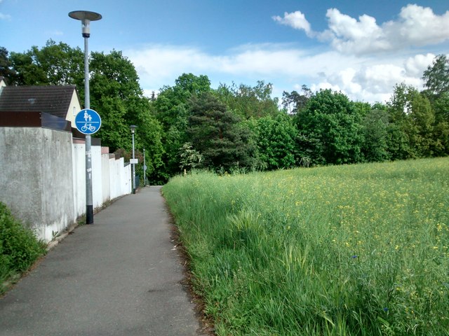 Fuß-/Radweg südlich von Wolkersdorf