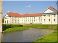 UUU5885 : Schloss Rheinsberg - Kavaliershaus (Rheinsberg Palace - Cavaliers' House) von Colin Smith