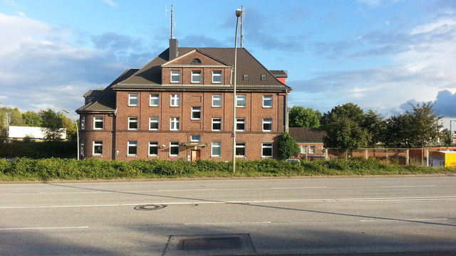 Office building on Am Saalehafen