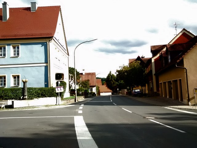 Die Forchheimer Straße in Igensdorf