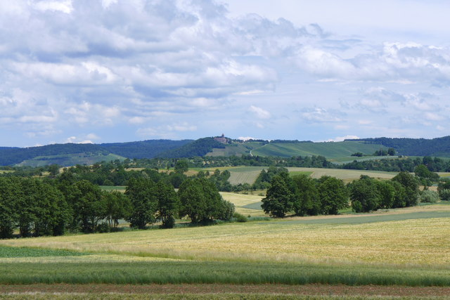 Blick über den Faulbach zu Burg Lichtenberg
