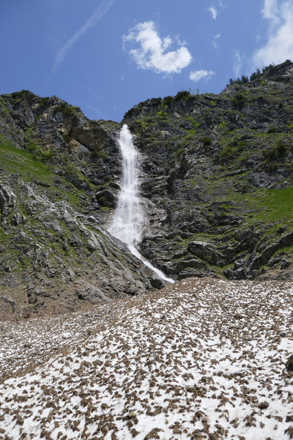 Wasserfall am Beginn des Gleitwegs