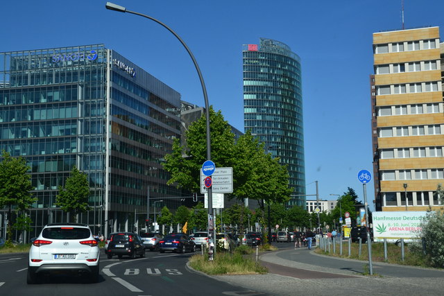 B 1 Potsdamer Str. kurz vor dem Kreuzungsbereich Eichhornstr. in Berlin