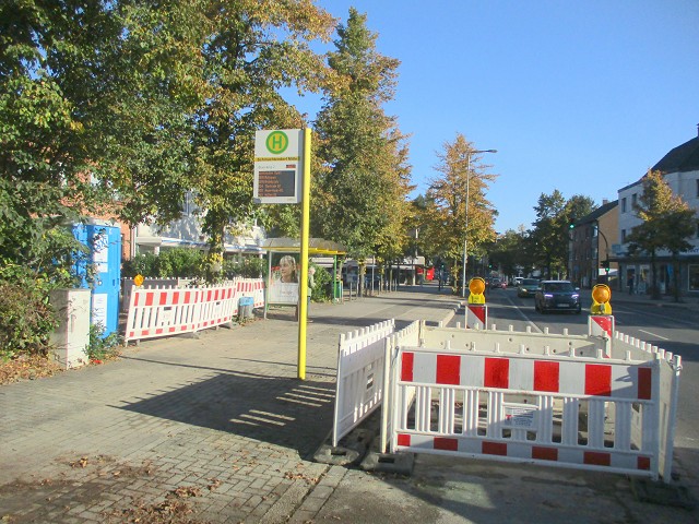 Oberhausen, Bushaltestelle Schmachtendorf Mitte