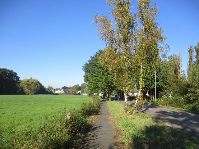 Oberhausen, Radweg an der Forststraße