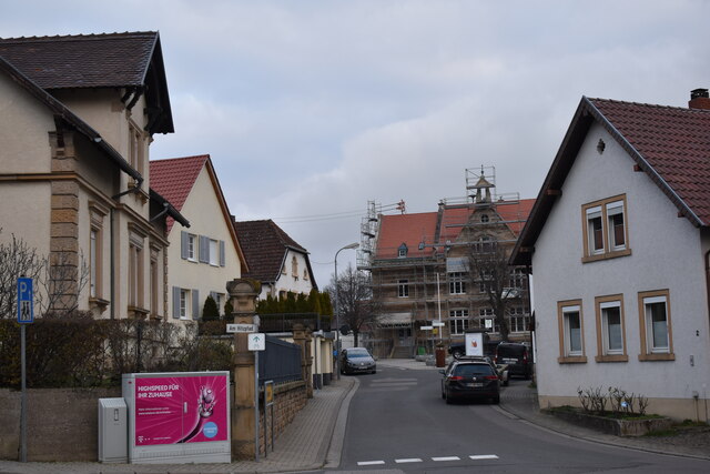 Königsbach, Blick in die Deidesheimer Straße