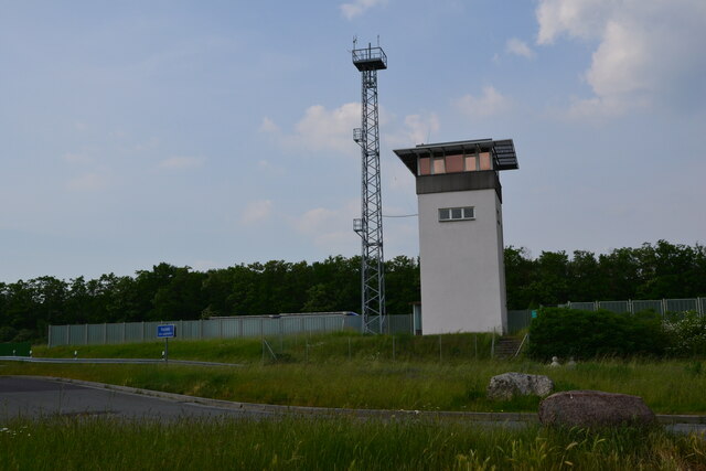 Überwachungsturm an der ehemaligen Grenze in Marienborn - Helmstedt an der A2