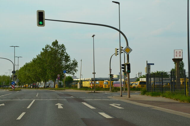 Kreuzungsbereich August-Bebel-Damm Ecke Hamburger Damm in Magdeburg