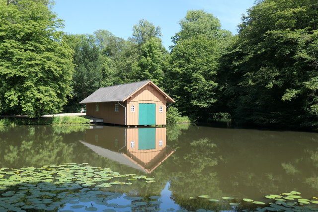Bremen Bürgerpark - Bootshaus für die "MS Marie"